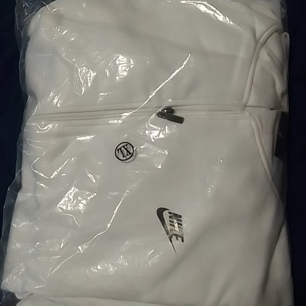 Men XL White/Black Nike Sweatsuit